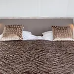 Holiday home Near Forest With Wellness Garden *