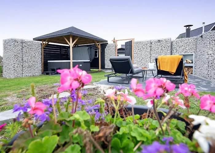 Tatil Evi Near Forest With Wellness Garden Den Burg